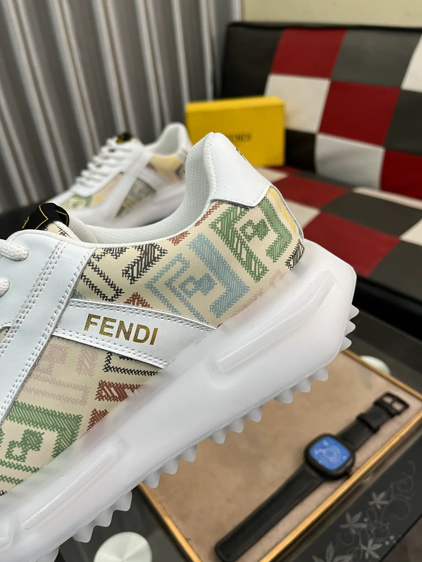 Men's Men's Shoes💰458⌚️⌚️Fendi [Fendi] men's new high-top casual shoes are on the market🔥The shoe body is made of brand-specific embossed leather, pigskin lining, breathable and does not cover the feet! Fashionable casual shoes 🙈Super light and wear-resistant outsole👣 Available in two colors, sizes 38-44